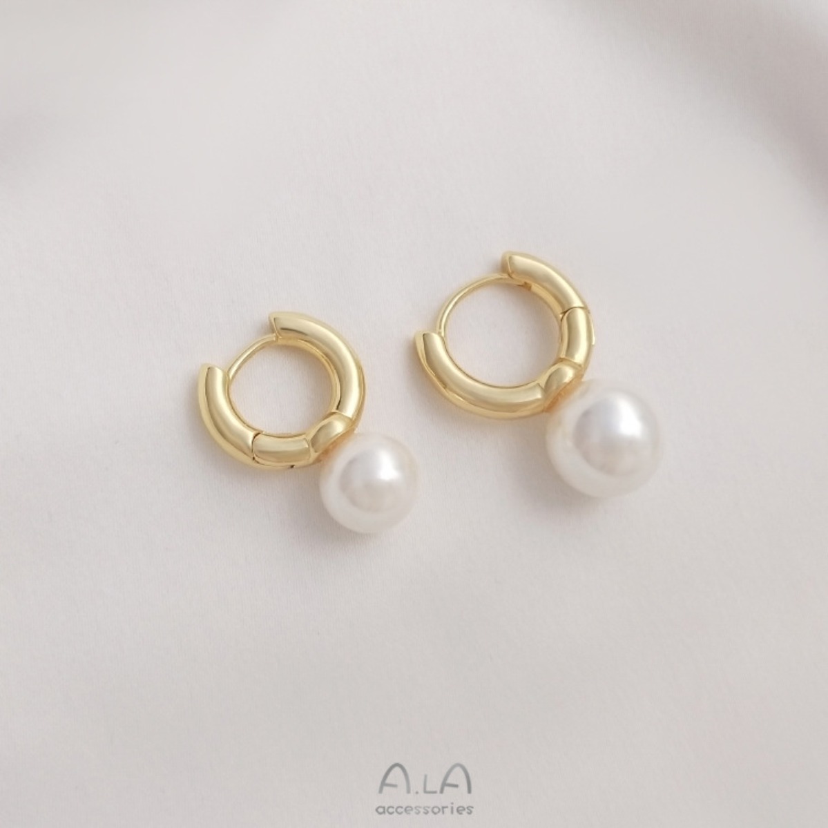 황동 금도금 라운드 하프홀 진주 베젤 귀걸이 클립 블랭 - Pearl Stud Earrings 리뷰 및 가격